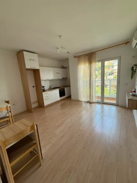 Tirane, shitet 1+1 Kati 4, 52 m² 79.500 € (Misto Mame)