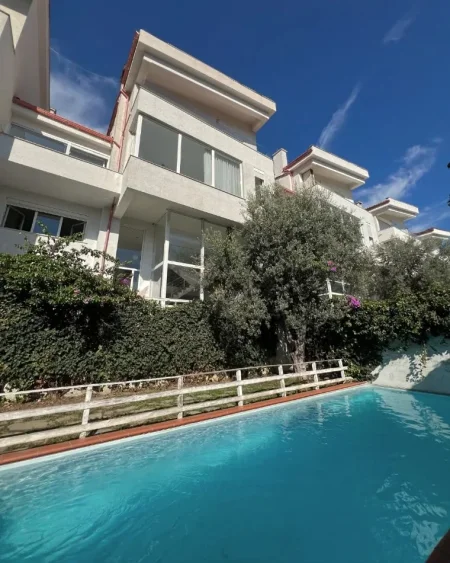 Tirane, jepet me qera Vile me 5 dhoma gjumi, 460 m² 5.000 € (KODRA E DIELLIT)