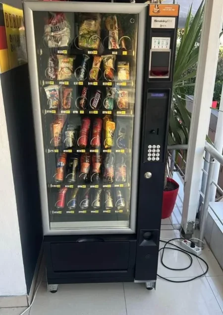 Durres, shes Shiten makinëta automatike Në gjendje shumë të mirë, gati për përdorim. 0692387400