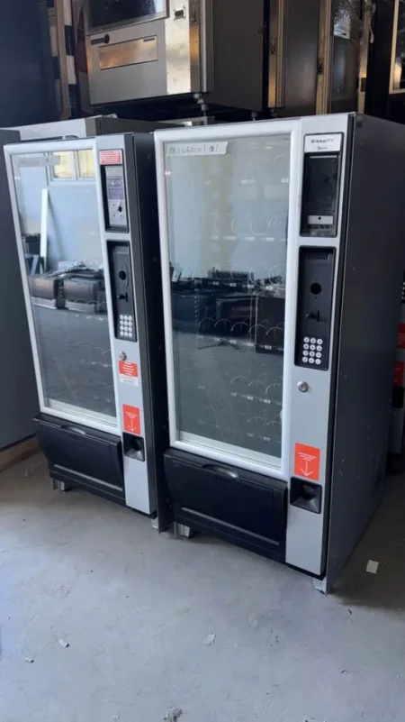 Durres, shes Shiten makinëta automatike Në gjendje shumë të mirë, gati për përdorim. 0692387400