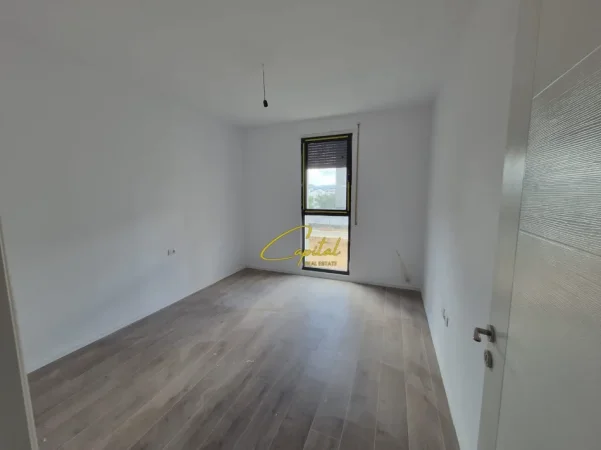 Tirane, shitet apartament 2+1 Kati 2, 110 m² 220.000 € (XHAMLLIKU)