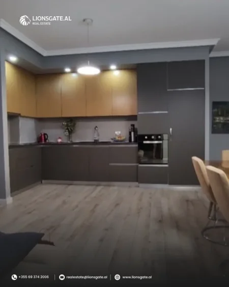 Tirane, jepet me qera apartament 2+1 Kati 1, 99 m² 600 € 
