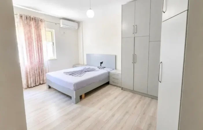 Tirane, jepet me qera apartament 2+1 Kati 4, 100 m² 700 € (KOPSHTI ZOOLOGJIK)