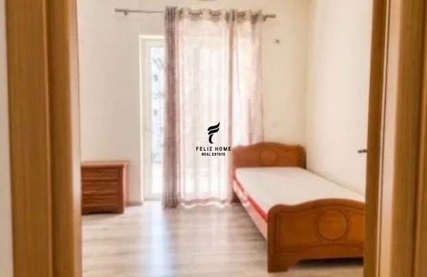 Tirane, jepet me qera apartament 2+1 Kati 4, 100 m² 700 € (KOPSHTI ZOOLOGJIK)