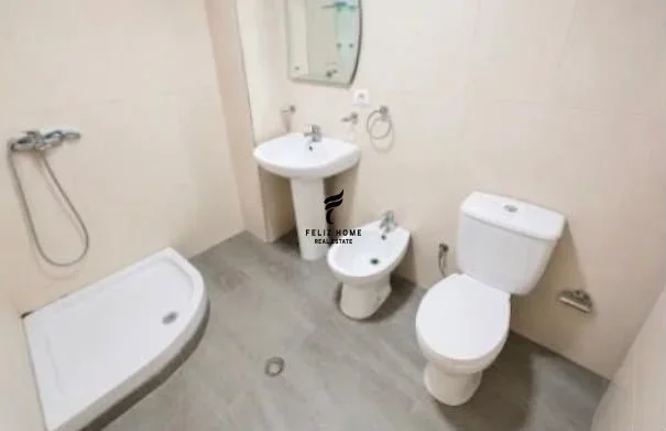Tirane, jepet me qera apartament 2+1 Kati 4, 100 m² 700 € (KOPSHTI ZOOLOGJIK)