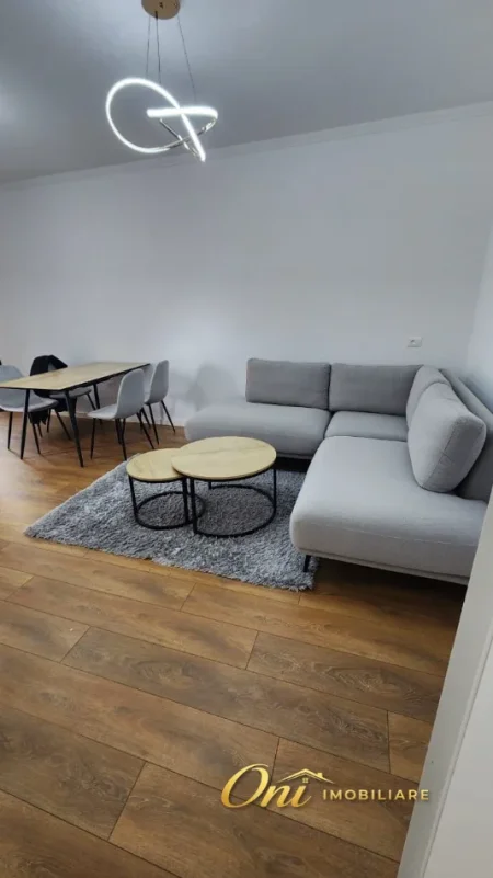 Tirane, jepet me qera apartament 2+1 Kati 4, 95 m² 730 € (RRUGA E DIBRES)