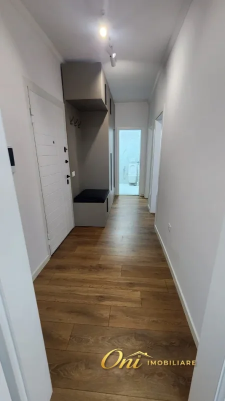 Tirane, jepet me qera apartament 2+1 Kati 4, 95 m² 730 € (RRUGA E DIBRES)