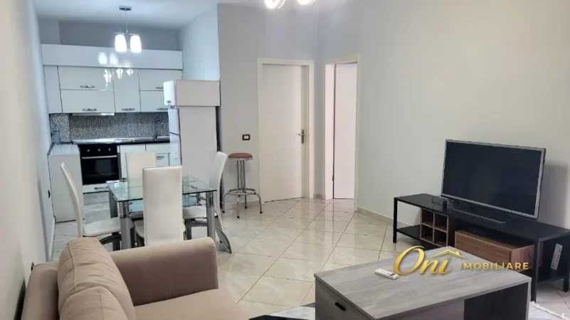 Tirane, jepet me qera apartament 1+1 Kati 4, 55 m² 450 € (BULEVARDI MIGJENI)