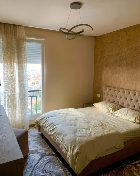 Tirane, jepet me qera nga Pronari, pa-komision apartament 3+1 Kati 9, 120 m² 1.040 € 