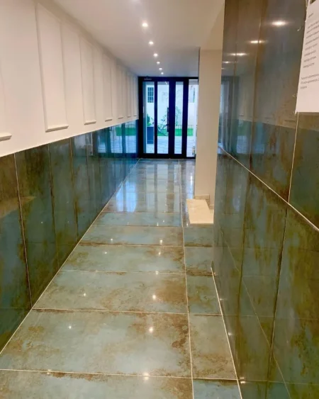 Tirane, jepet me qera nga Pronari, pa-komision apartament 3+1 Kati 9, 120 m² 1.040 € 