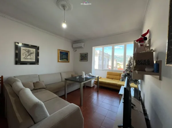 Tirane, jepet me qera apartament 1+1+Ballkon Kati 6, 65 m² 650 € (Vasil Shanto)