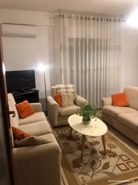 Tirane, jepet me qera apartament 1+1+Ballkon Kati 2, 70 m² 540 € (komuna e parisit)