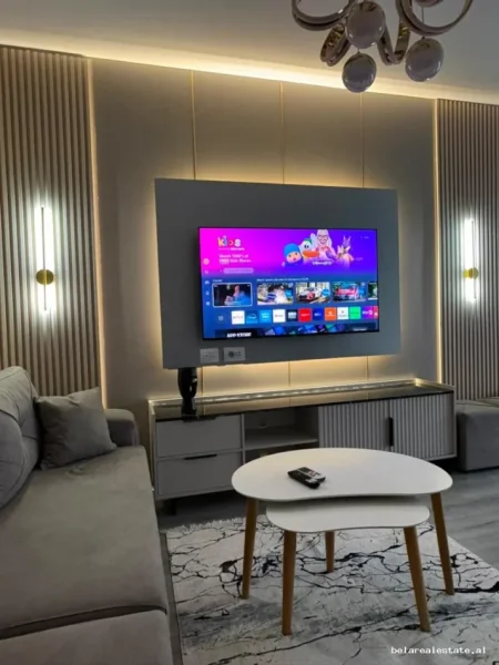 Tirane, jepet me qera apartament 2+1+Ballkon Kati 1, 110 m² 750 € (yzberisht)