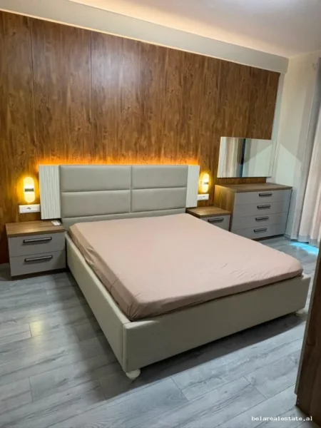 Tirane, jepet me qera apartament 2+1+Ballkon Kati 1, 110 m² 750 € (yzberisht)
