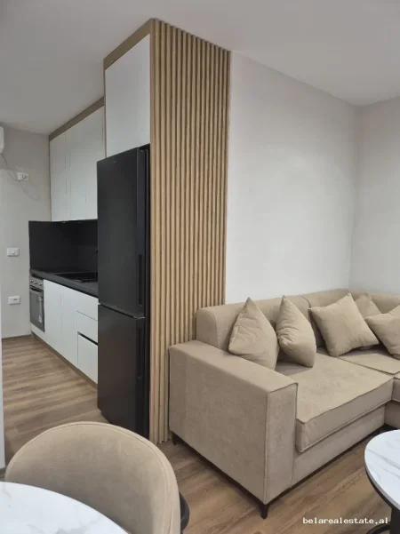 Tirane, jepet me qera apartament 1+1+Ballkon Kati 7, 60 m² 590 € (Rruga e Dibres)