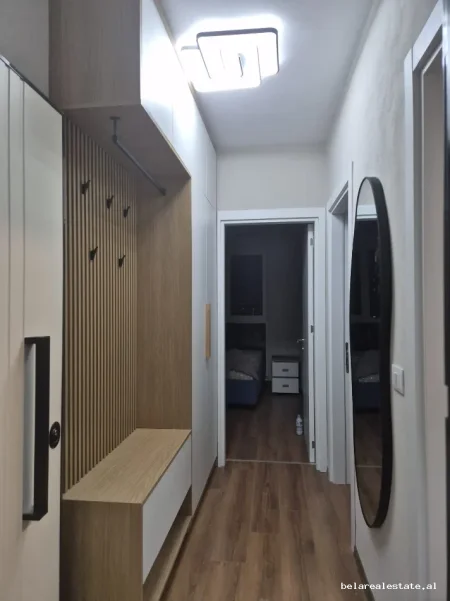Tirane, jepet me qera apartament 1+1+Ballkon Kati 7, 60 m² 590 € (Rruga e Dibres)