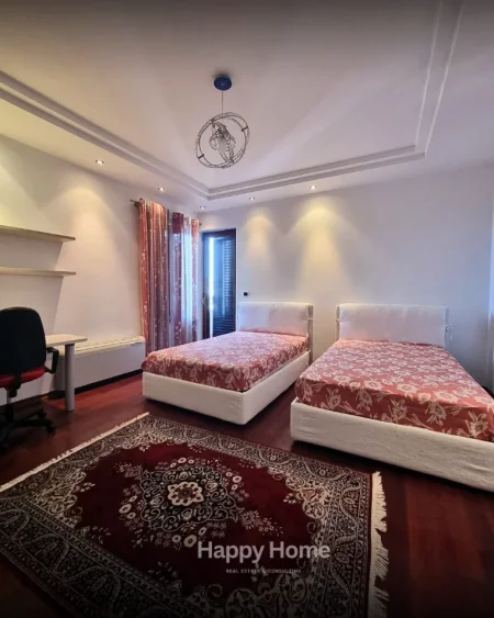 Tirane, jepet me qera apartament 4+1+Aneks+Ballkon Kati 10, 350 m² 5.000 € 