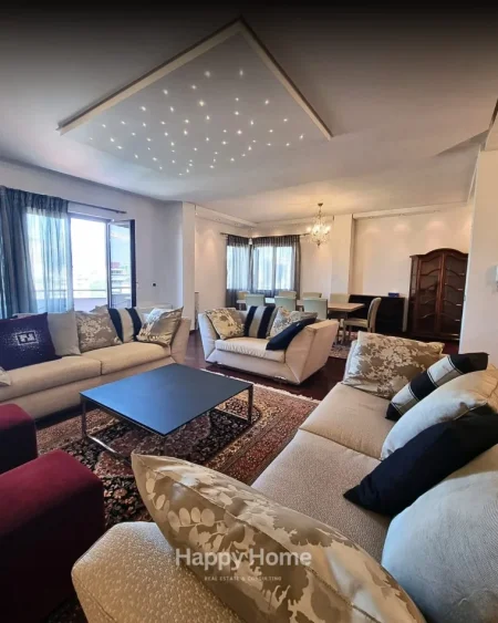 Tirane, jepet me qera apartament 4+1+Aneks+Ballkon Kati 10, 350 m² 5.000 € 
