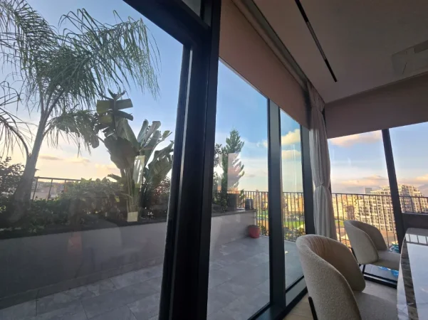 Tirane, shitet apartament 1+1 Kati 7, 180 m² (Lake View)