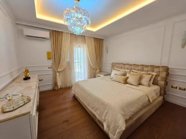 Tirane, shitet 4+1 , 180 m² 490.000 € (kisha ortodokse)