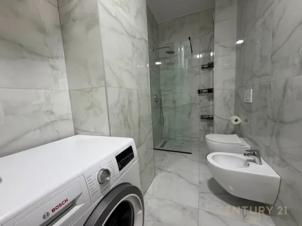 Tirane, jepet me qera apartament 1+1 Kati 6, 66 m² 600 € (siri kodra)