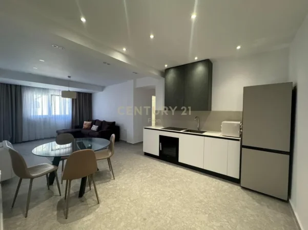 Tirane, jepet me qera apartament 2+1 Kati 3, 155 m² 1.450 € (blloku prane sheshit willson)