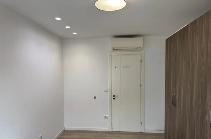 Tirane, jepet me qera apartament 3+1 Kati 2, 129 m² 1.300 € (TEG – Tirana East Gate)