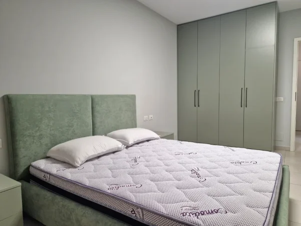 Tirane, jepet me qera apartament 1+1 Kati 4, 70 m² 550 € (21 DHJETORI)