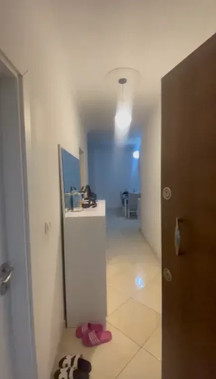 Tirane, jepet me qera apartament 1+1+Ballkon Kati 5, 67 m² 500 € (Don Bosko)