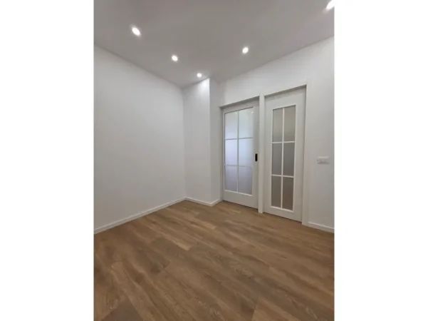 Tirane, shes apartament 1+1+Ballkon Kati 3, 44 m² 129.000 € 