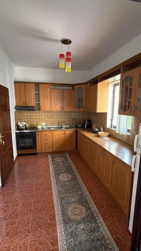 Tirane, jepet me qera apartament 2+1 Kati 2, 80 m² 450 € (Rruga Jordan Misja)