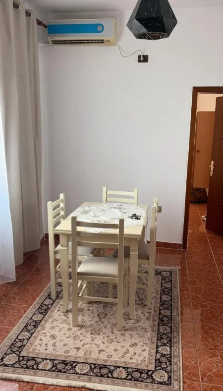 Tirane, jepet me qera apartament 2+1 Kati 2, 80 m² 450 € (Rruga Jordan Misja)