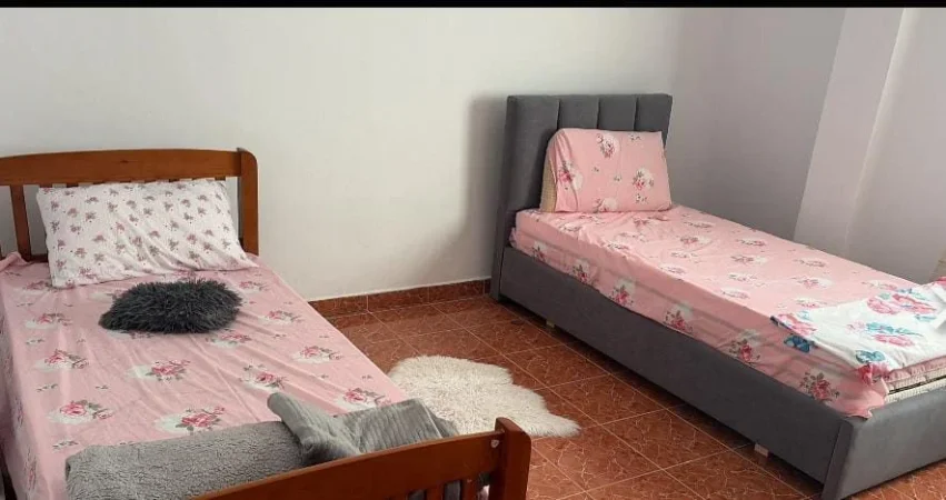 Tirane, jepet me qera apartament 2+1 Kati 2, 80 m² 450 € (Rruga Jordan Misja)