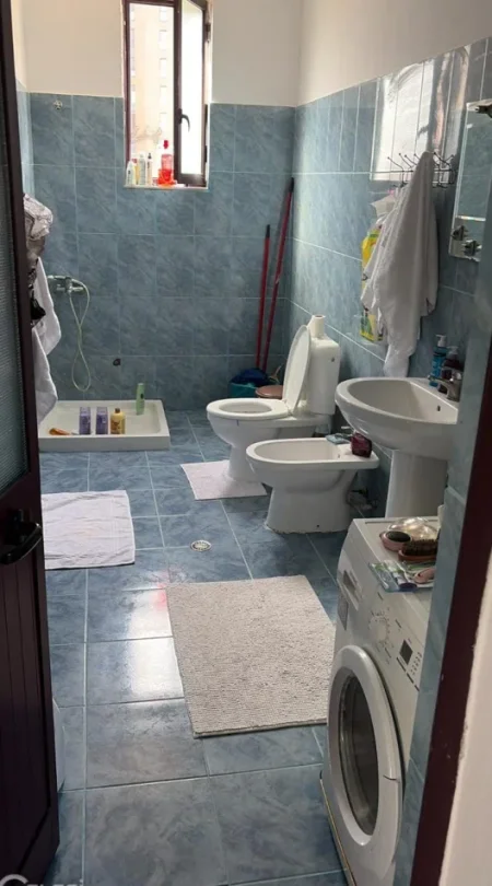 Tirane, jepet me qera apartament 2+1 Kati 2, 80 m² 450 € (Rruga Jordan Misja)