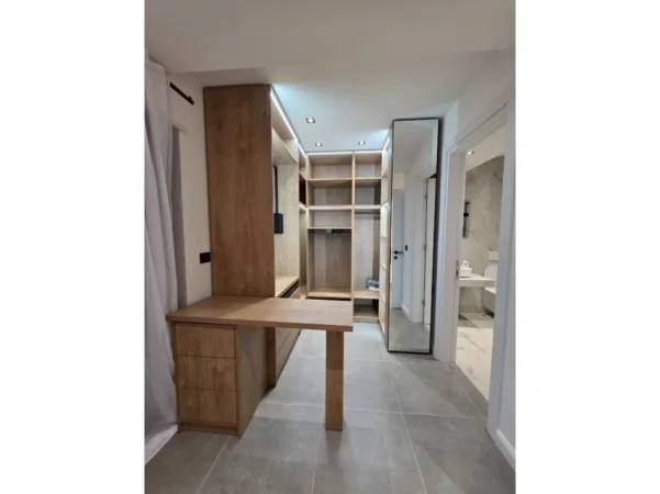 Tirane, jepet me qera apartament 3+1+Ballkon , 142 m² 1.500 € 