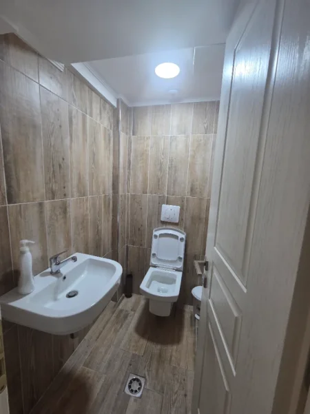 Tirane, shes Dublex Kati 0, 200.000 € (Hoxha Tasim)