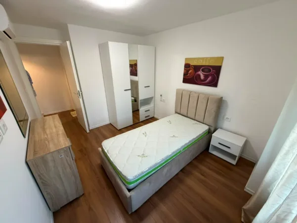 Tirane, jepet me qera apartament 2+1 Kati 1, (KODRA E DIELLIT)
