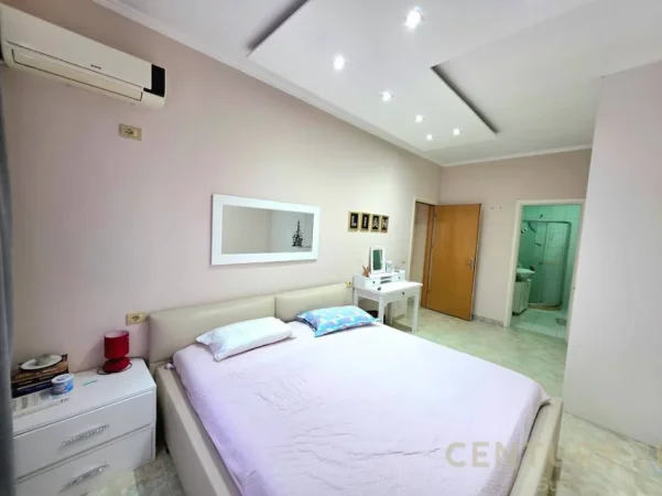 Tirane, shes apartament 2+1 Kati 4, 98 m² (Yzberish)