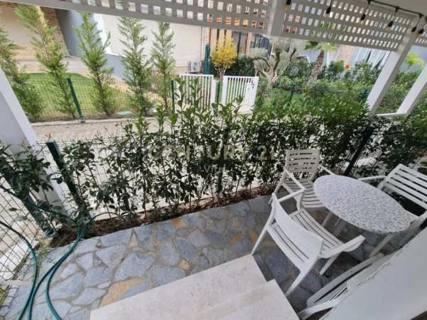 Durres, shes garsonier 1+1 Kati 1, 40 m² 110.000 € (Gjiri i Lalzit)