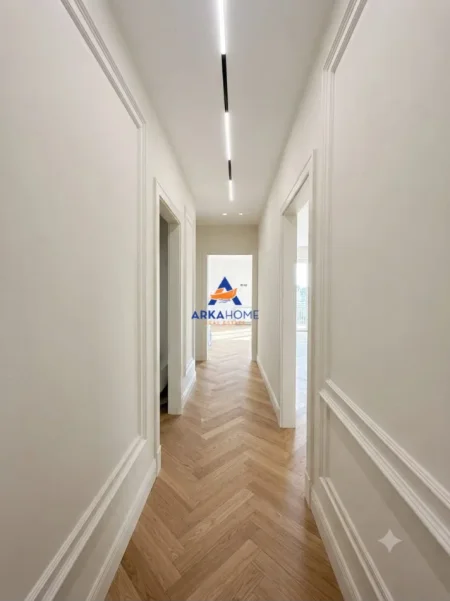 Tirane, shitet apartament 1+1+Ballkon Kati 4, 58 m² 178.000 € 