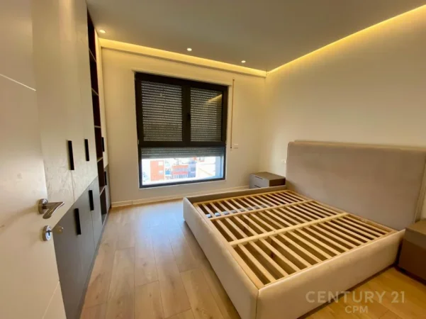 Tirane, jepet me qera apartament 1+1 Kati 9, 700 € 