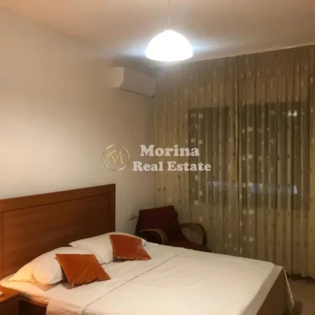 Tirane, jepet me qera apartament 1+1 Kati 2, 75 m² 550 € (Komuna e Parisit)