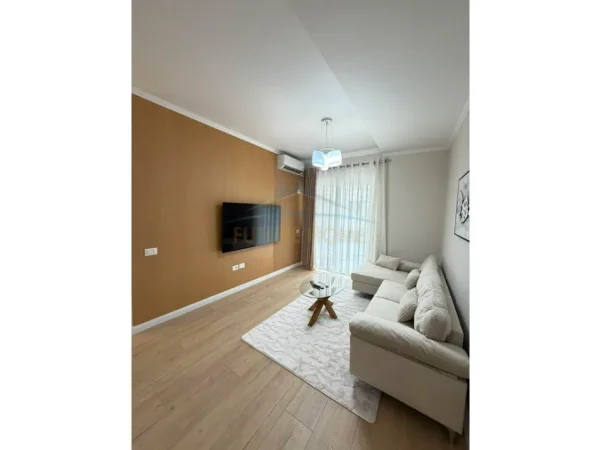 Shitet, Apartament 1+1, Golden Park 3, Rruga e Kavajës 0696069906