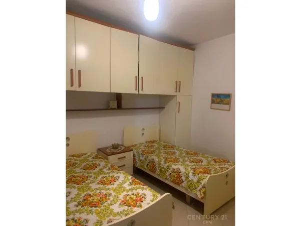 Tirane, jepet me qera apartament 2+1+Ballkon , 79 m² 600 € (Xhamia e Tabakeve)