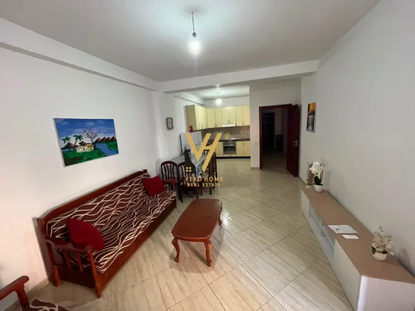 Tirane, jepet me qera apartament 2+1+Ballkon Kati 3, 110 m² 470 € (ASTIR)