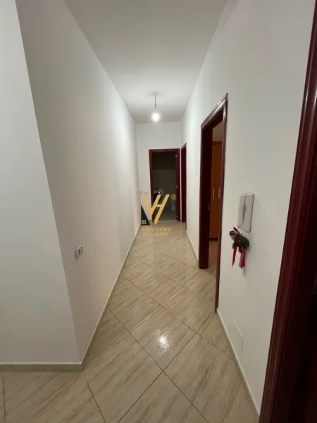 Tirane, jepet me qera apartament 2+1+Ballkon Kati 3, 110 m² 470 € (ASTIR)