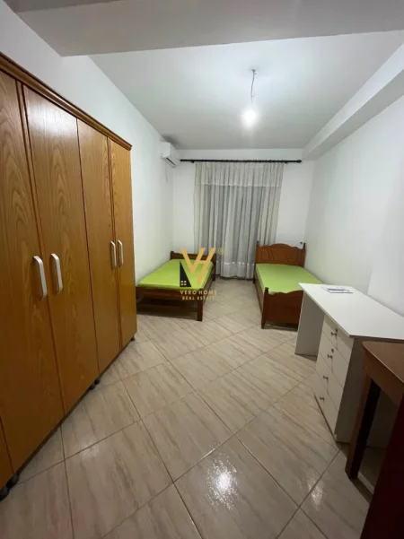 Tirane, jepet me qera apartament 2+1+Ballkon Kati 3, 110 m² 470 € (ASTIR)