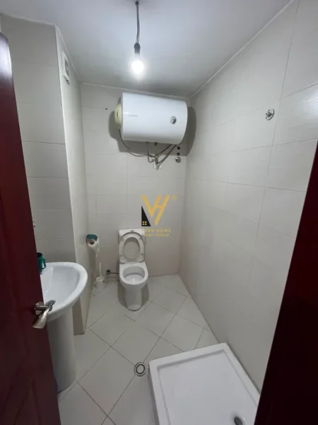 Tirane, jepet me qera apartament 2+1+Ballkon Kati 3, 110 m² 470 € (ASTIR)