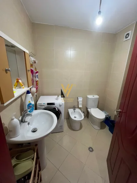 Tirane, jepet me qera apartament 2+1+Ballkon Kati 3, 110 m² 470 € (ASTIR)