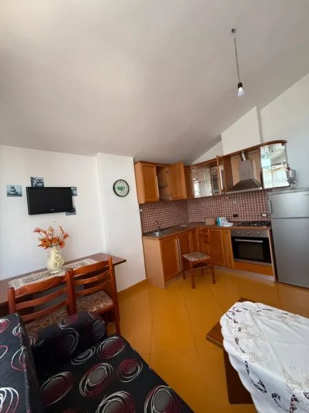 Tirane, jepet me qera apartament 1+1 Kati 4, 65 m² 400 € (Inxhinieria e Ndertimit ,21 Dhjetori)